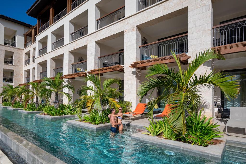 Resorts en Punta Cana Todo incluido, República Dominicana uniqueclubatlopesancostabvaroresortpuntacana