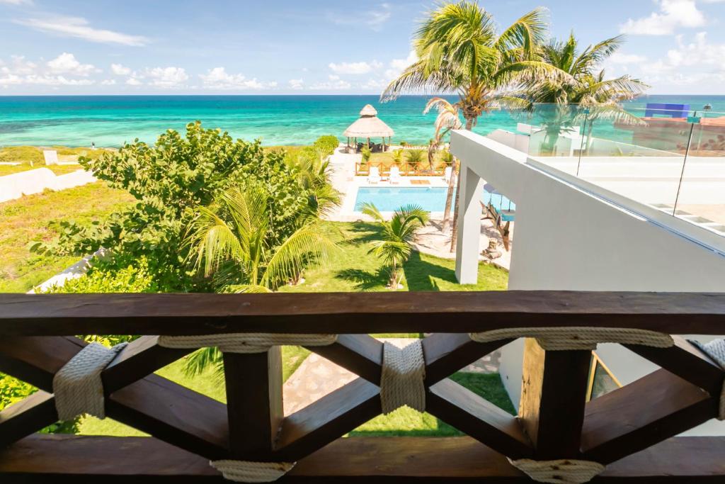 Hoteles en Isla Mujeres | Mejor valorados Casa Seven Ocean Front with Private C hef Included, Isla Mujeres