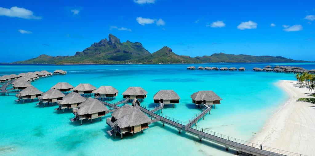 Descubre los hoteles más lujosos y exclusivos en la Polinesia Francesa Four Seasons Resort Bora Bora, Bora Bora (precios actualizados 2025)