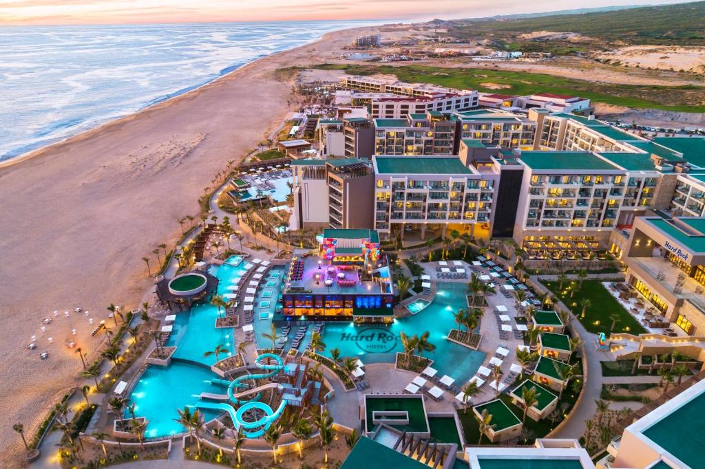 Best luxury hotels in Los Cabos hardrockhotelloscaboscabosanlucaspreciosactualizados2025