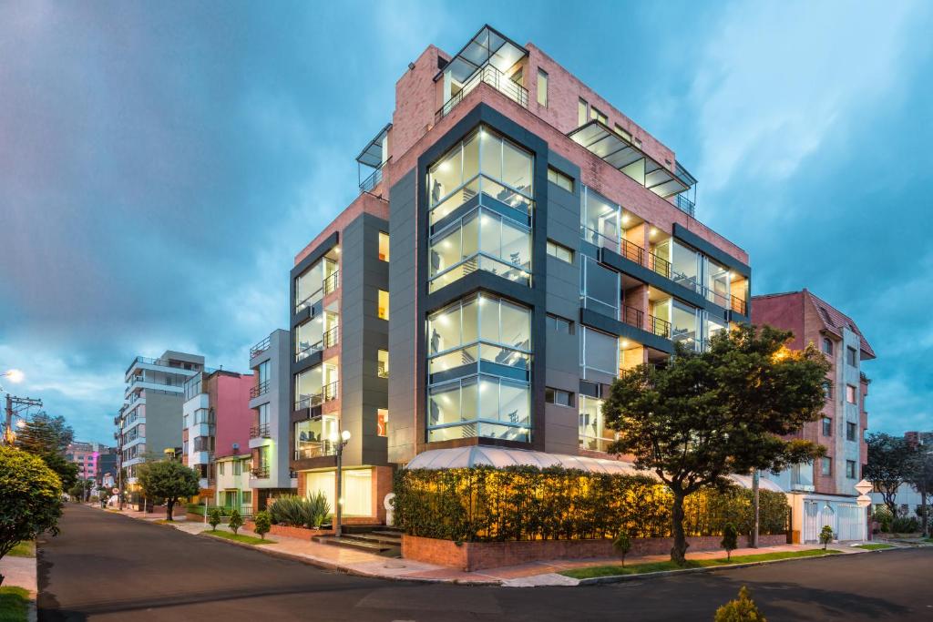 Hoteles de Lujo en Bogotá hotelapartamentosregencylaferiabogotpreciosactualizados2025