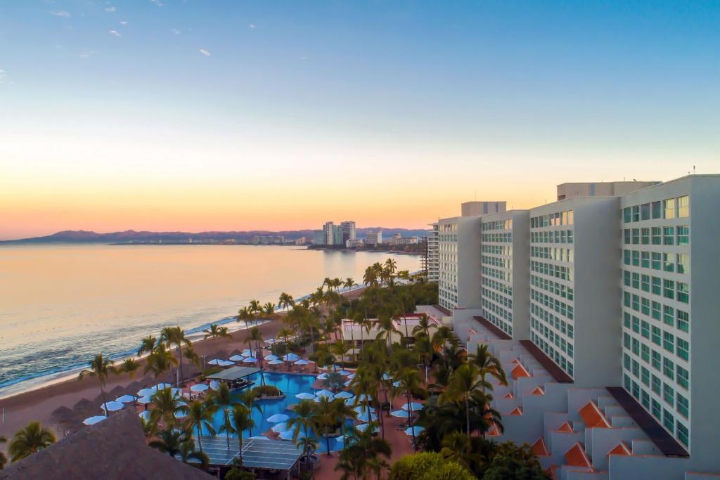 Hoteles en Puerto Vallarta, México sheratonbuganviliasresortconventioncenterpuertovallartaprecios