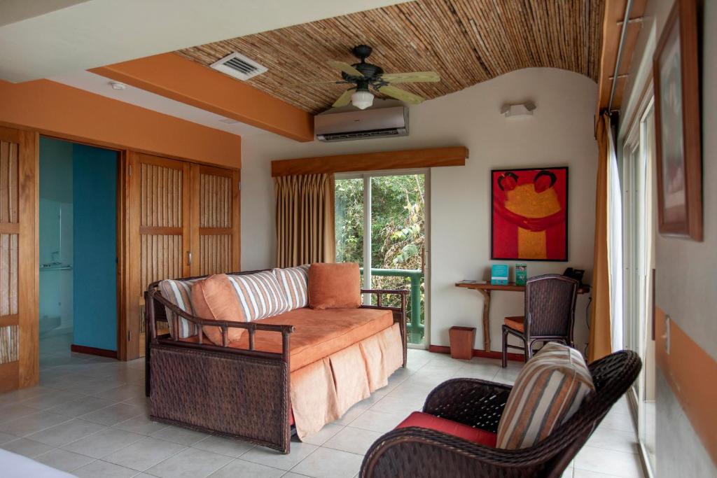 Hoteles en Manuel Antonio, Costa Rica sicomonoresortwildliferefugemanuelantoniopreciosactualizados2025