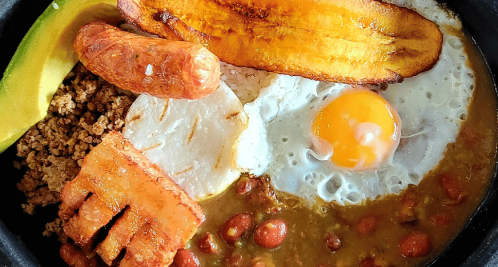 Bandeja paisa tradicional | Receta y preparación